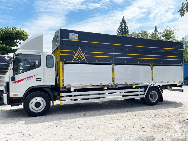 Giá Xe Tải Jac N800 Plus E5 Thùng Bạt Tải Trọng 8.5 Tấn