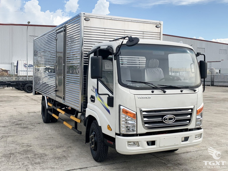 Giá Xe Tải Teraco Tera 245SL E5 2.5 Tấn Thùng Kín Dài 6m2