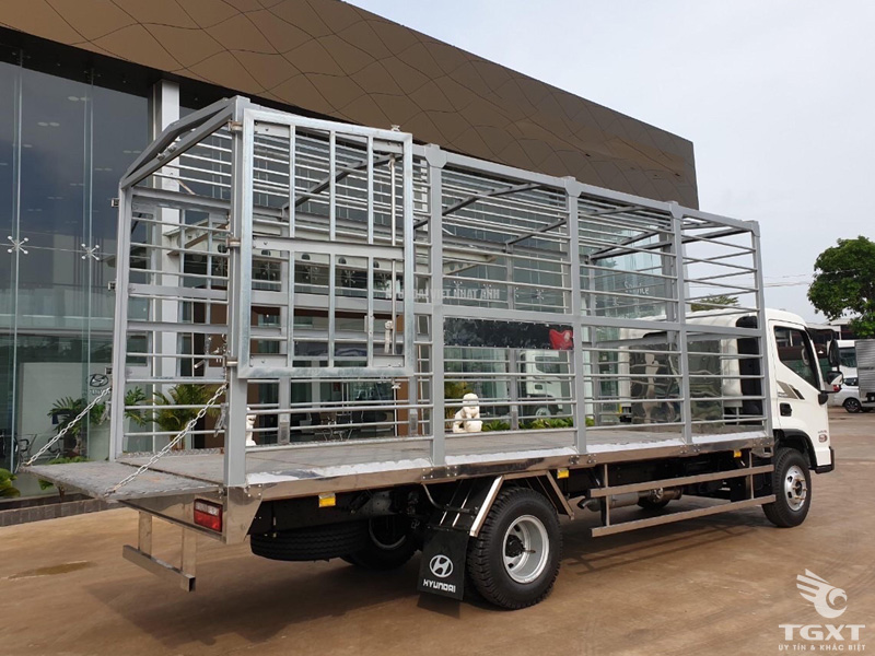 Xe Tải Chở Gia Cầm Hyundai Mighty EX8 GTL 6 Tấn