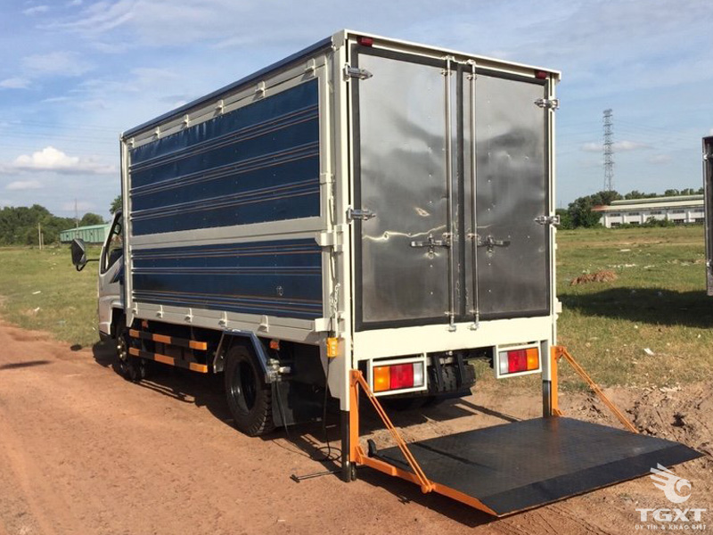 Xe Tải Đô Thành IZ49 2T4 Thùng Kín Gắn Bửng Nâng