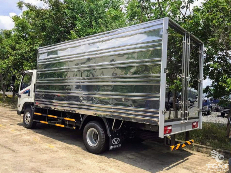Xe Tải Đô Thành IZ650SE 6.5 Tấn Thùng Kín