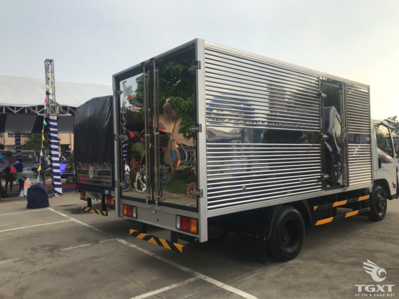Xe Tải Đô Thành IZ68S 3.5 Tấn Thùng Kín
