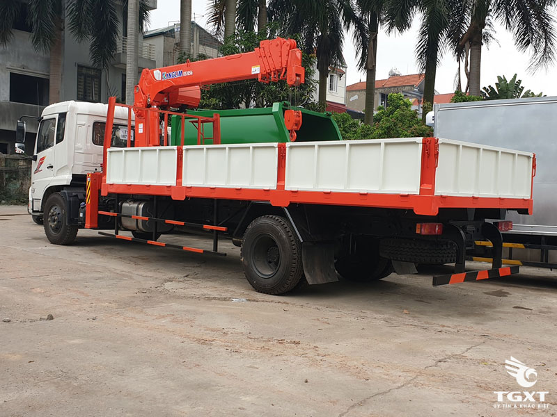Xe Tải Dongfeng 6.8 Tấn Gắn Cẩu Kanglim KS1056T/S