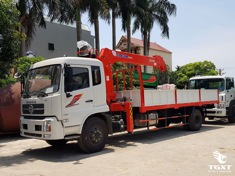 Xe Tải Dongfeng 6.8 Tấn Gắn Cẩu Kanglim KS1056T/S