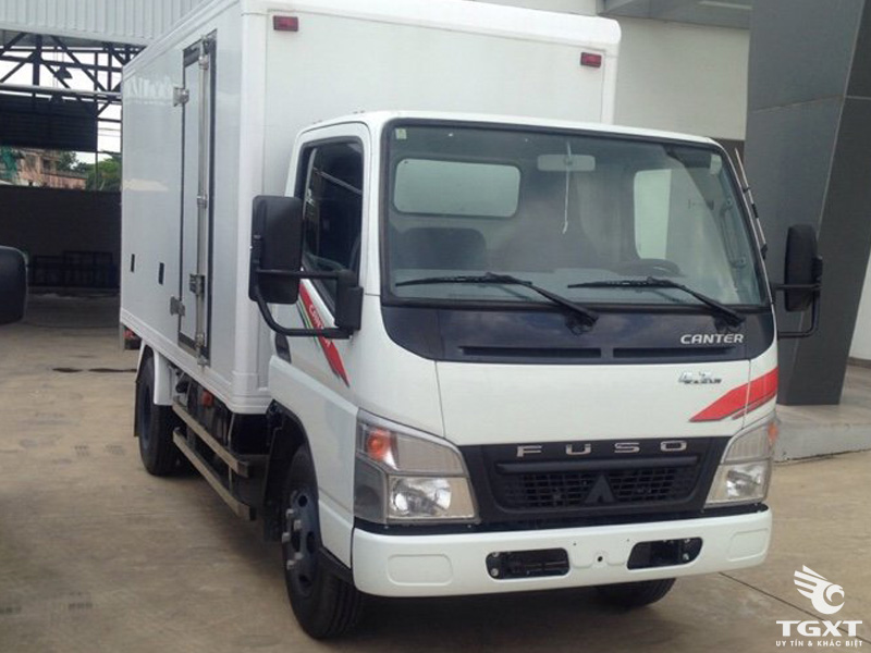 Xe Tải Fuso Canter 4.7LW 1.9 Tấn Thùng Bảo Ôn