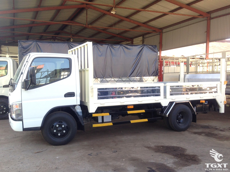 Xe Tải Fuso Canter 4.7LW 1.9 Tấn Thùng Lửng