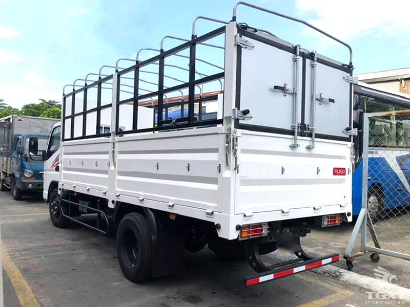 Xe Tải Fuso Canter 6.5 3.5 Tấn Thùng Bạt