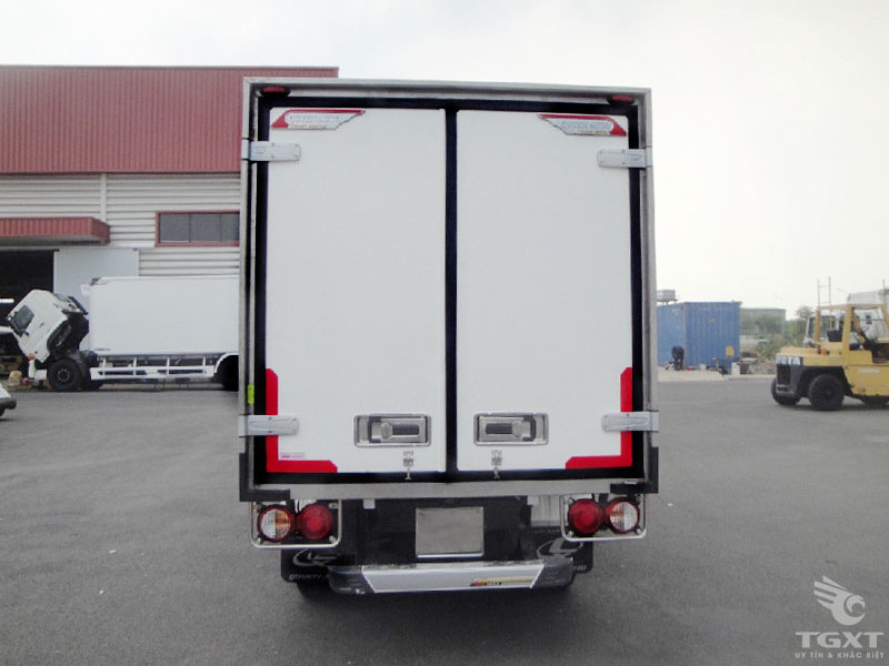 Xe Tải Fuso Canter 6.5 3.5 Tấn Thùng Bảo Ôn