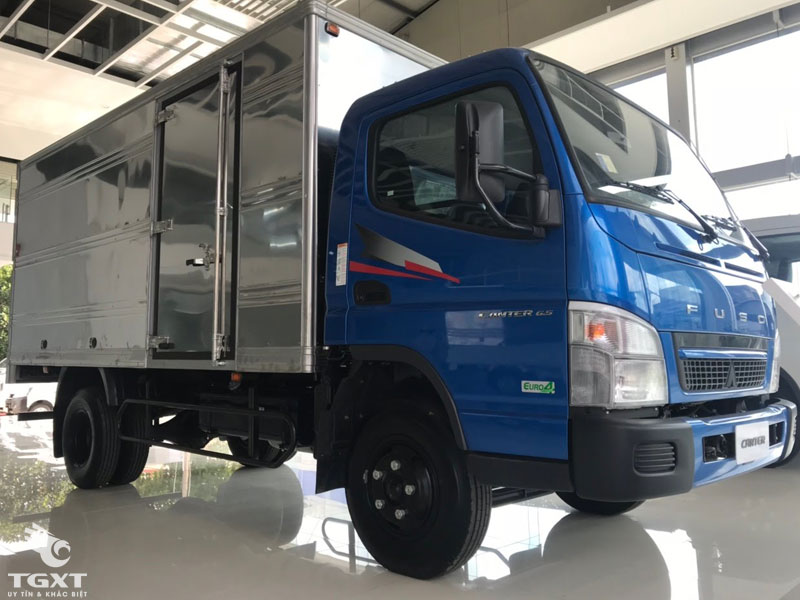 Xe Tải Fuso Canter 6.5 3.5 Tấn Thùng Kín