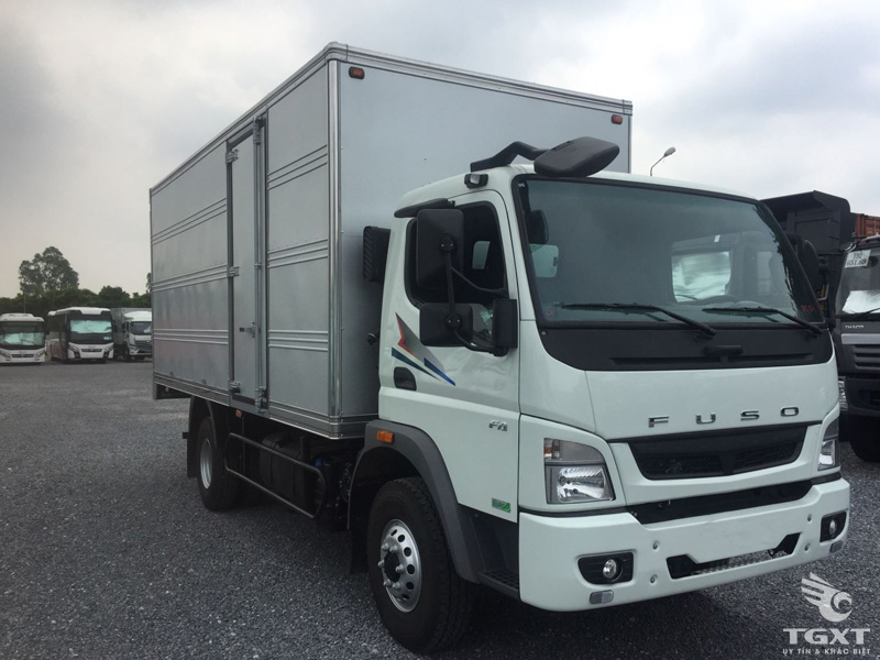 Xe Tải Fuso FA 6 Tấn Thùng Kín