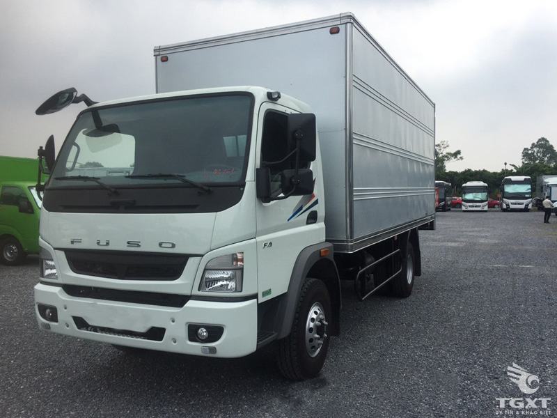 Xe Tải Fuso FA 6 Tấn Thùng Kín
