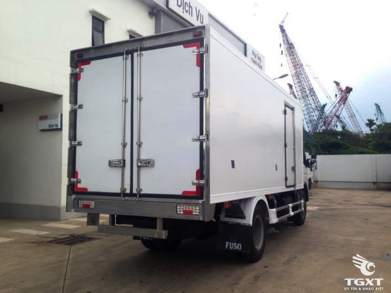 Xe Tải Fuso FI 7.5 Tấn Thùng Bảo Ôn