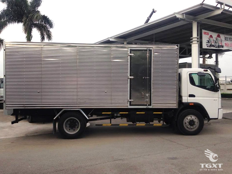 Xe Tải Fuso FI 7.5 Tấn Thùng Kín