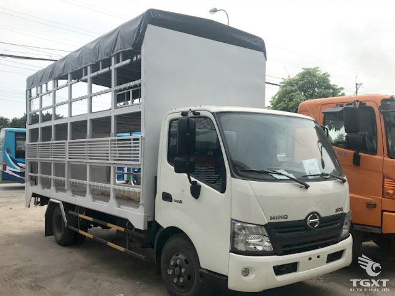 Xe Tải Hino Dutro 3 Tấn Chở Mô Tô Xe Máy 2 Tầng