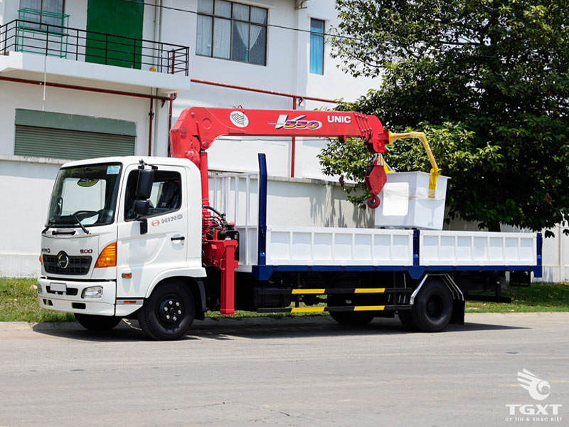 Xe Cẩu Hino FC9JLTA 3T5 Gắn Cẩu Unic URV555