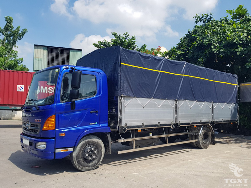 Xe Tải Hino FC9JNTC 6T2 Thùng Bạt Gắn Bửng Nâng