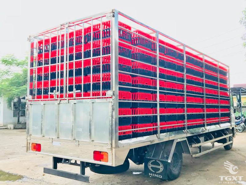Xe Tải Hino Chở Gia Cầm FC9JLTC 5.4 Tấn