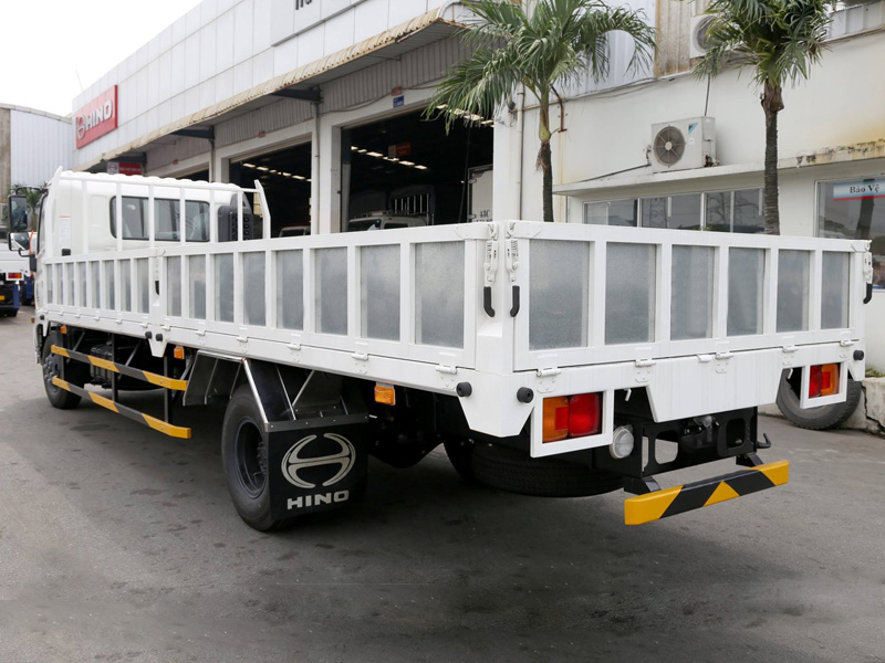 Xe Tải Hino FC9JL7A 6.5 Tấn Thùng Lửng