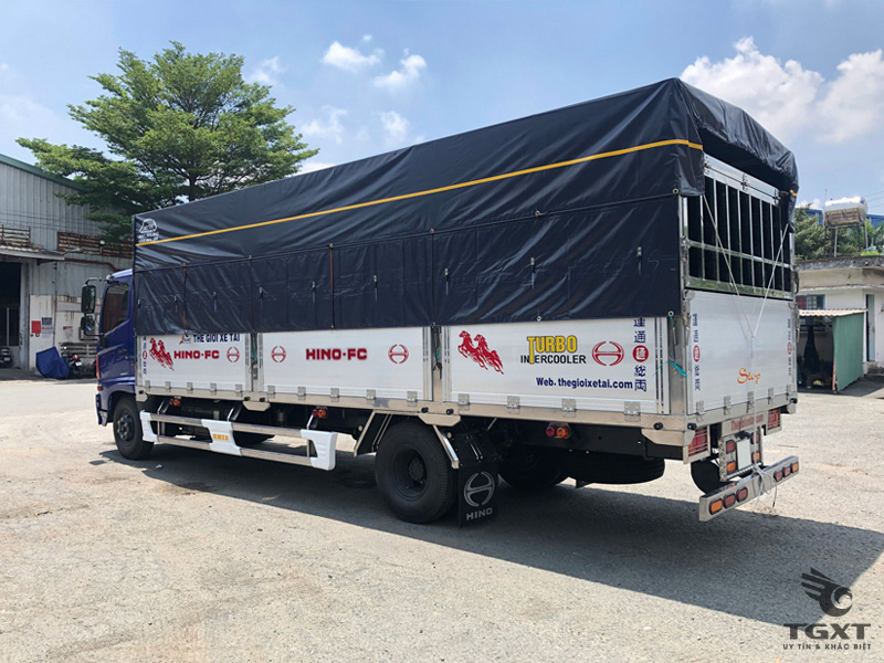 Xe Tải Hino FC9JL7A 6.5 Tấn Thùng Bạt