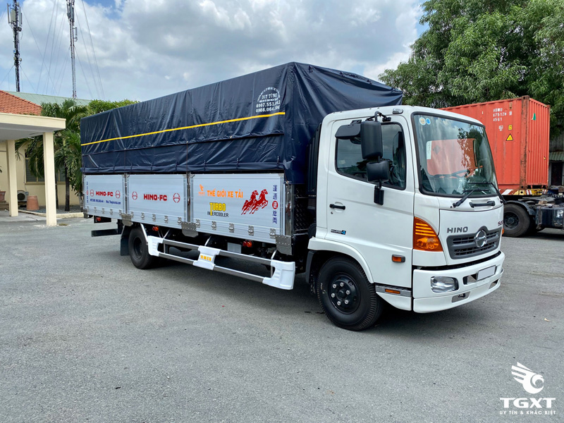 Xe Tải Hino FC9JLTC 6.4 Tấn Thùng Bạt
