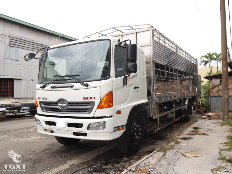 Xe Tải Hino FC9JLTA 4T5 Thùng Chở Gia Súc