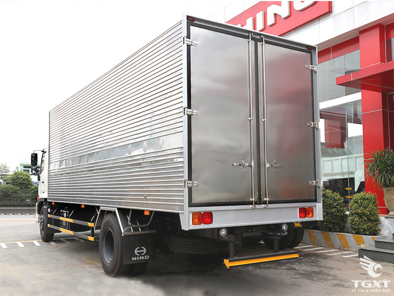 Xe Tải Hino FG8JT8A 8 Tấn Thùng Kín