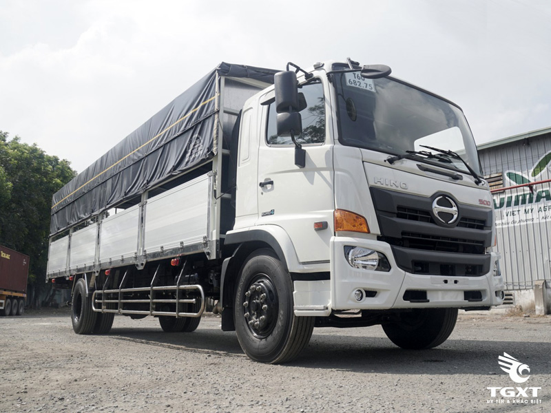 Xe Tải Hino FG8JP8A 8 Tấn Thùng Bạt