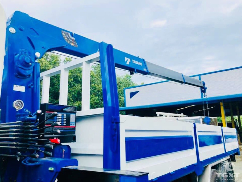 Xe Cẩu Hino FL8JT7A 13T8 Gắn Cẩu Tadano TM-ZE303MH