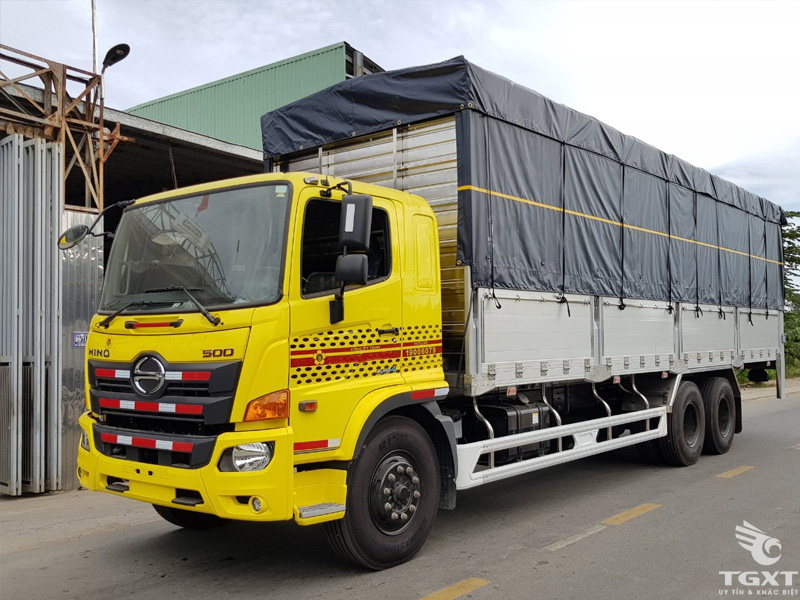 Xe Chở Xe Máy Hino FL8JW7A 11T7