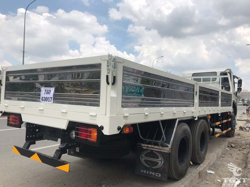 Xe Tải Hino FM8JW8A 15 Tấn Thùng Lửng