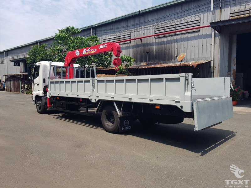 Xe Tải Hino FC9JLTC 5.2 Tấn Gắn Cẩu Unic URV345