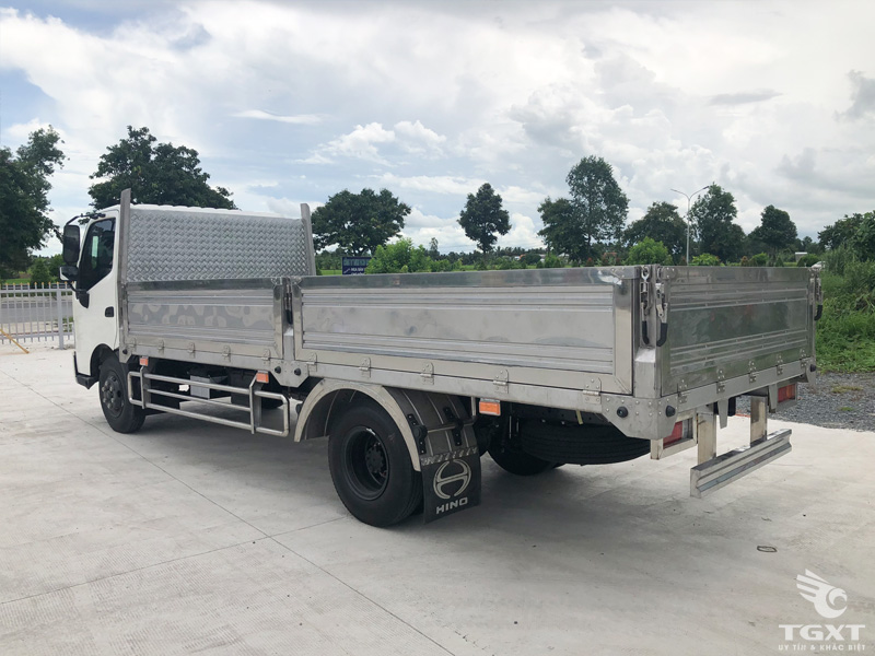 Xe Tải Hino XZU720L Euro 5 3.5 Tấn Thùng Lửng