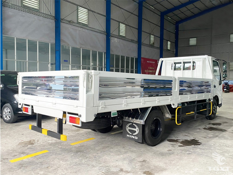 Xe Tải Hino XZU710L 2.5 Tấn Thùng Lửng