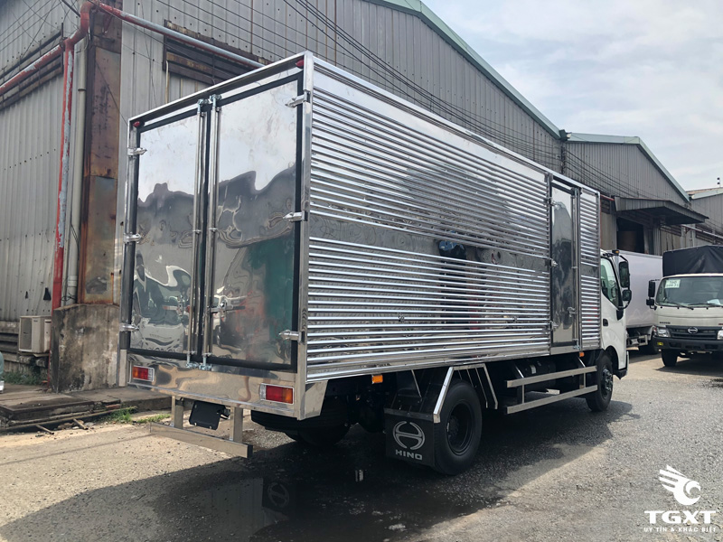 Xe Tải Hino XZU720L Euro 5 3.5 Tấn Thùng Bạt