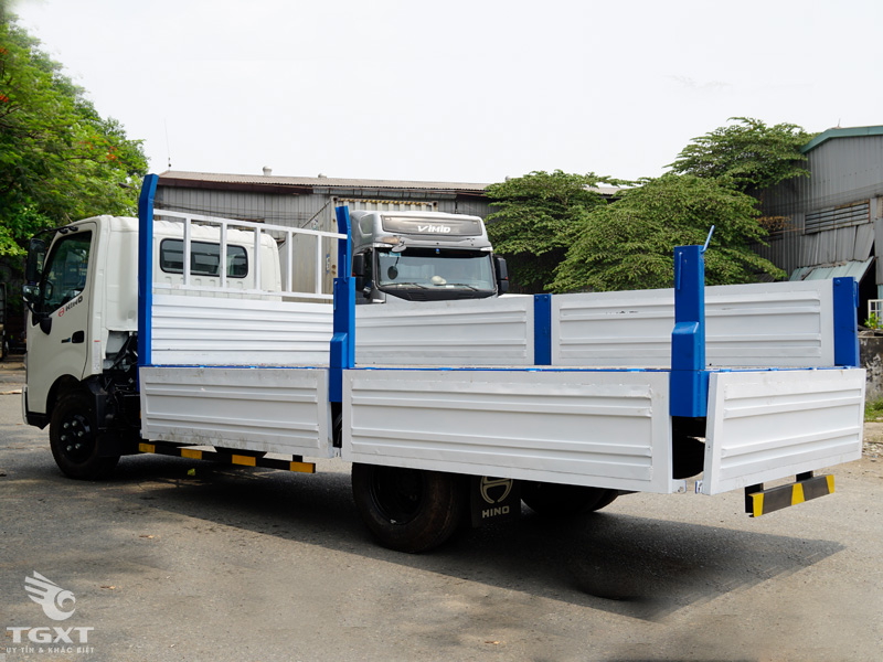 Xe Tải Hino XZU730L 5 Tấn Thùng Lửng