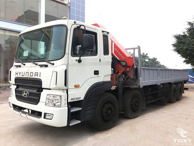 Xe Tải Hyundai 5 Chân 14 Tấn Gắn Cẩu Palfinger 13 Tấn 5 Khúc