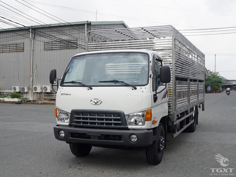 Xe Tải Hyundai HD120SL 8 Tấn Chở Gia Súc