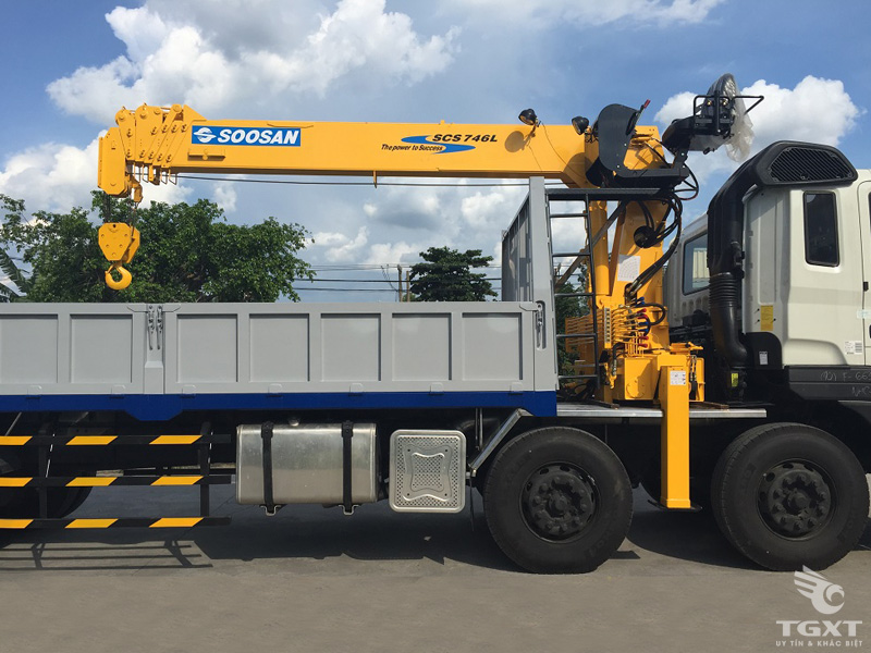 Xe Cẩu Hyundai HD320 13T5 Gắn Cẩu Soosan SCS746L