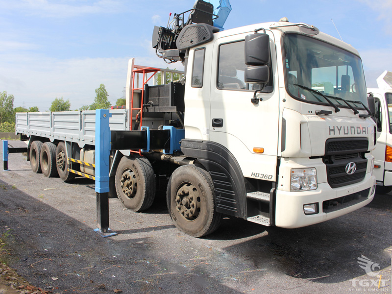 Xe Cẩu Hyundai HD360 5 Chân 17 Tấn Gắn Cẩu Dongyang 7 Tấn 6 Khúc