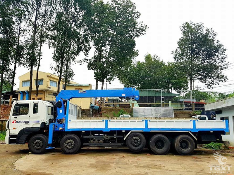 Xe Cẩu Hyundai 14 Tấn 5 Chân Gắn Cẩu Dongyang 10 Tấn 5 Khúc