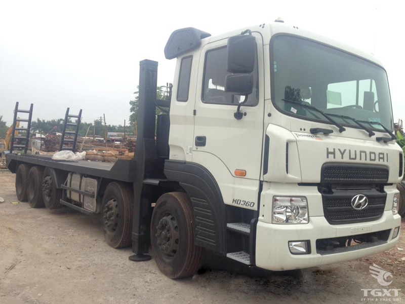 Xe Tải Hyundai HD360 Nâng Đầu Chở Máy Công Trình