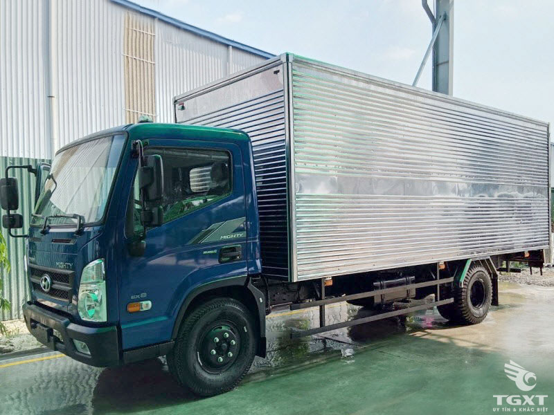 Xe Tải Hyundai Mighty EX8L 7 Tấn Thùng Kín