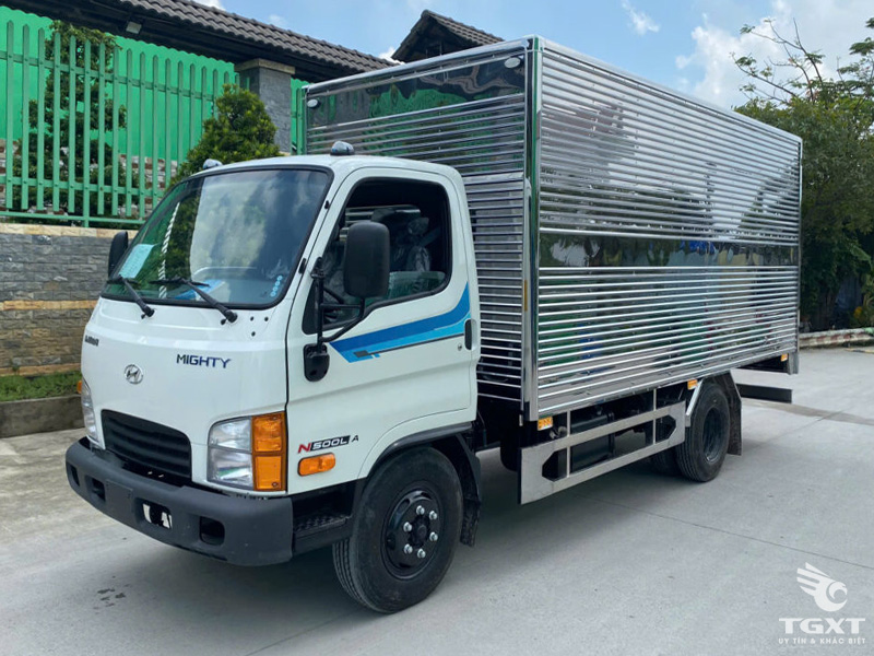 Xe Tải Hyundai Mighty N500LA 2.1 Tấn Thùng Kín