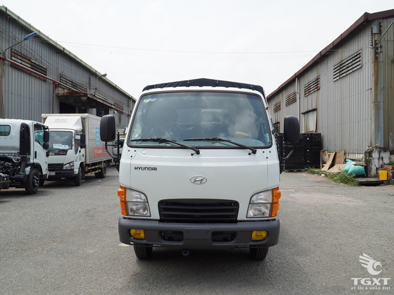 Xe Tải Hyundai New Mighty N250SL 2.4 Tấn Thùng Bạt