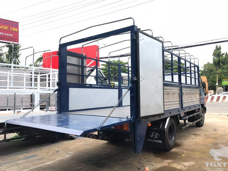 Xe Tải Hyundai New Mighty 110S 6T7 Thùng Bạt Bửng Nâng