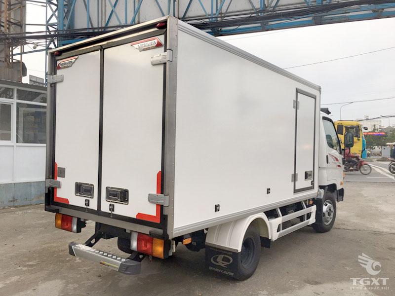 Xe Tải Hyundai New Mighty N250SL 2.4 Tấn Thùng Bảo Ôn