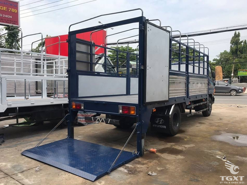 Xe Tải Hyundai New Mighty N250SL 2T5 Thùng Bạt Gắn Bửng Nâng