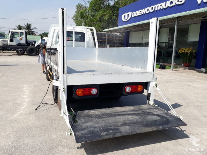 Xe Tải Hyundai New Porter H150 1T5 Thùng Lửng Gắn Bửng Nâng