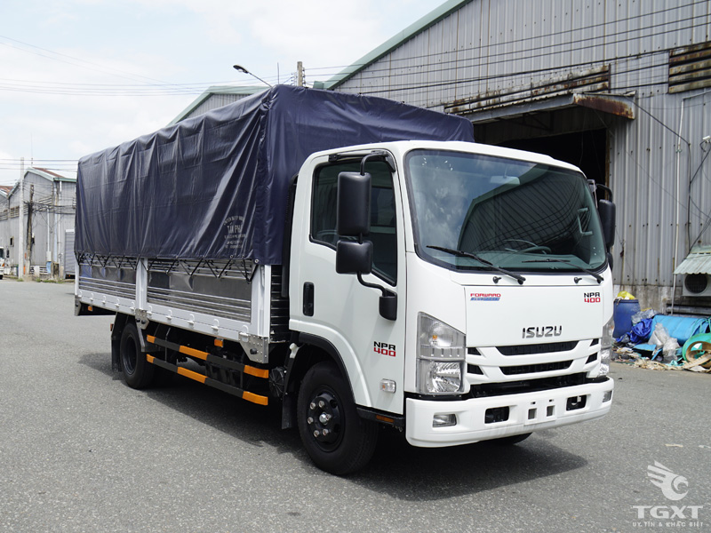 Xe Tải Isuzu 3T5 Thùng Bạt Bửng Nâng - NPR400