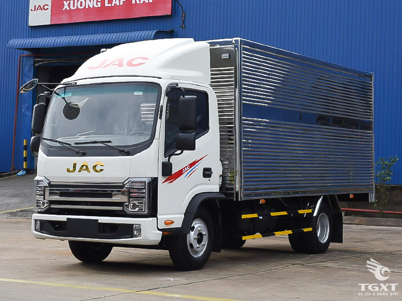 Giá Xe Tải Jac N200S Pro E5 Thùng Kín Tải Trọng 1.9 Tấn